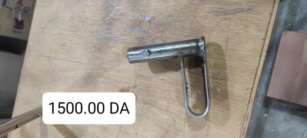 Guide de barre de direction avant pour pédalo
