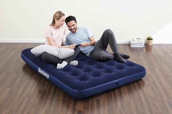 Matelas Pneumatique Avec Pompe À Air 137 x 189 x 136 cm Bestway